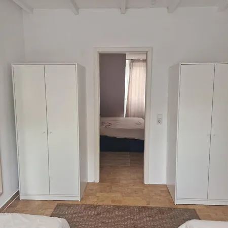 Duplex With Patio Near Exhibition/messe *