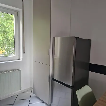 Duplex With Patio Near Exhibition/messe Apartmán