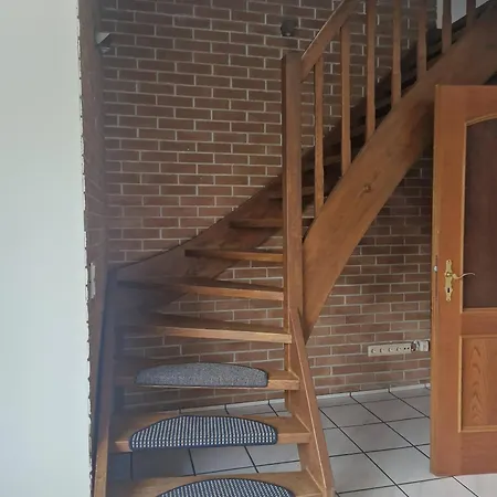 Duplex With Patio Near Exhibition/messe Apartmán *