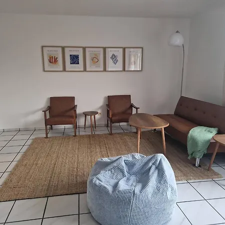 Duplex With Patio Near Exhibition/messe *