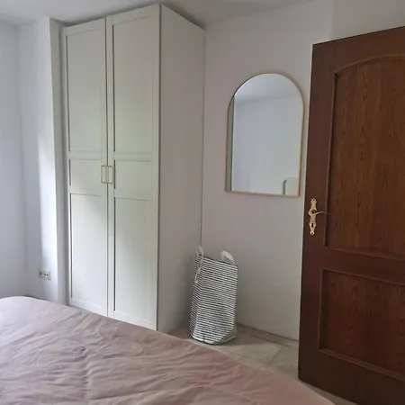 Apartmán Duplex With Patio Near Exhibition/messe Kolín nad Rýnem