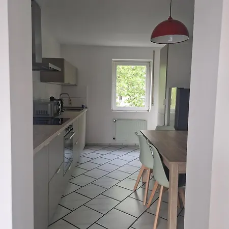Duplex With Patio Near Exhibition/messe דירה *