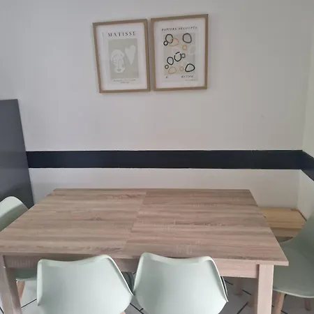 Duplex With Patio Near Exhibition/messe קלן