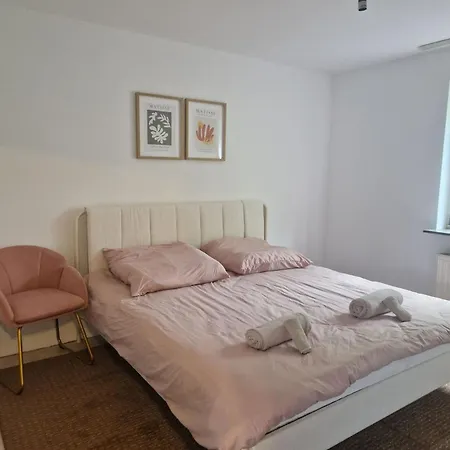 דירה Duplex With Patio Near Exhibition/messe *
